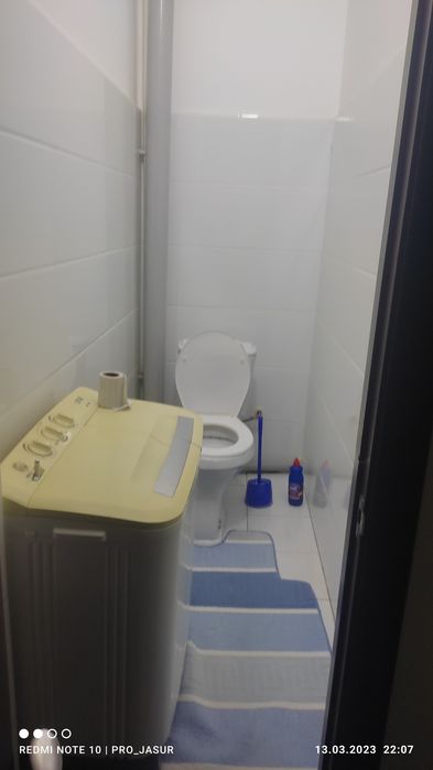 Jay Satiladi. Krediti bar