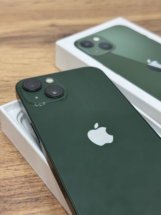 Продам Айфон 13 128гб