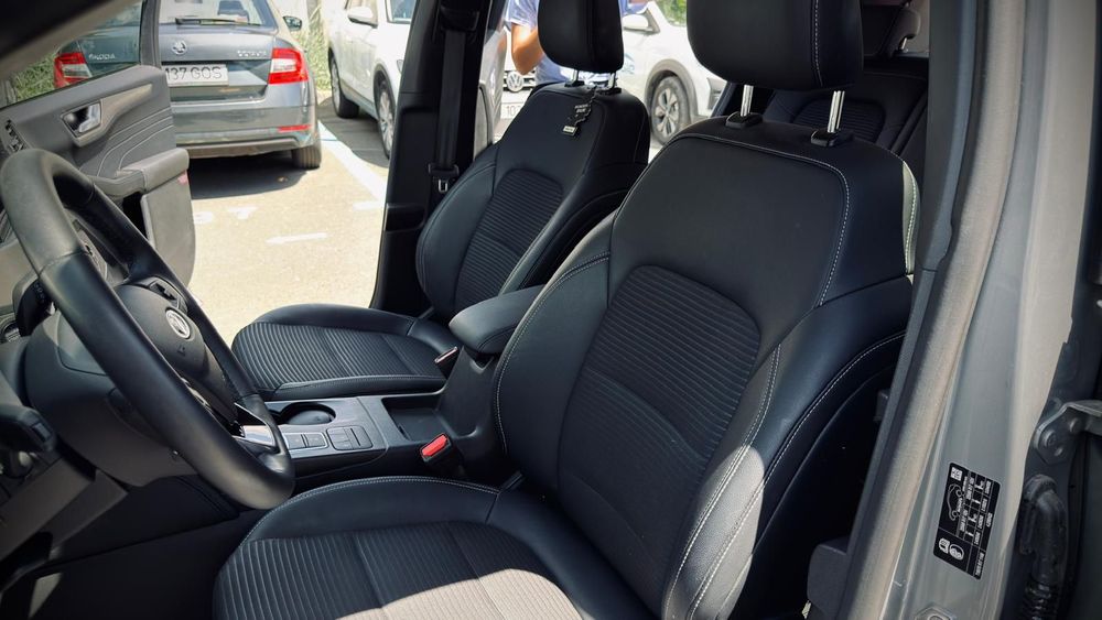 Ford Kuga Ford Kuga 2024 Hybrid 180CP Titanium X Automat, 28.000 km