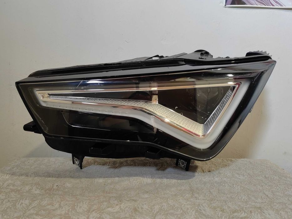 Фар Seat Ateca LED ляв / Фар Сеат Атека Оригинален