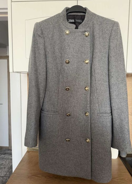 Стилно палто ZARA