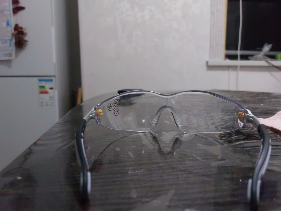 Продам  очки для сварки