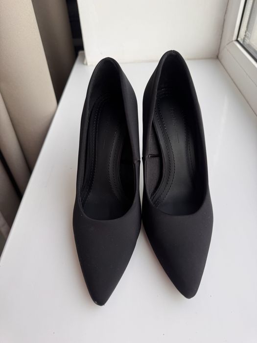 Туфли черные 36р