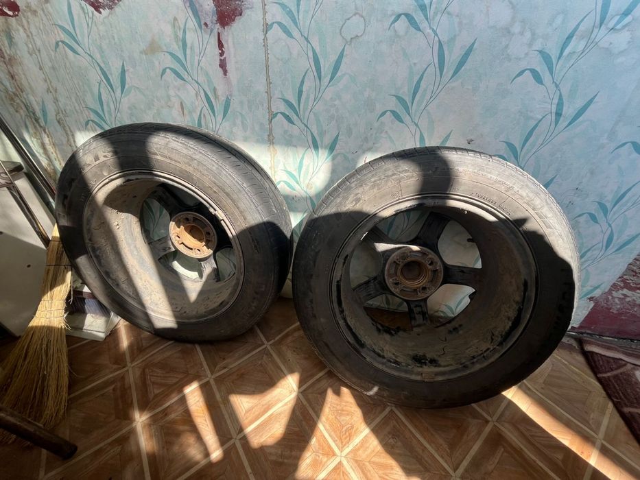 продам калёса 2 штука титан
