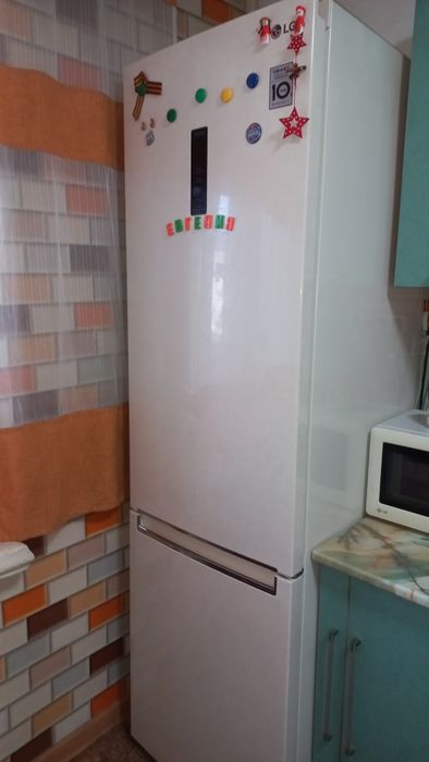 Холодильник LG в отличном состоянии