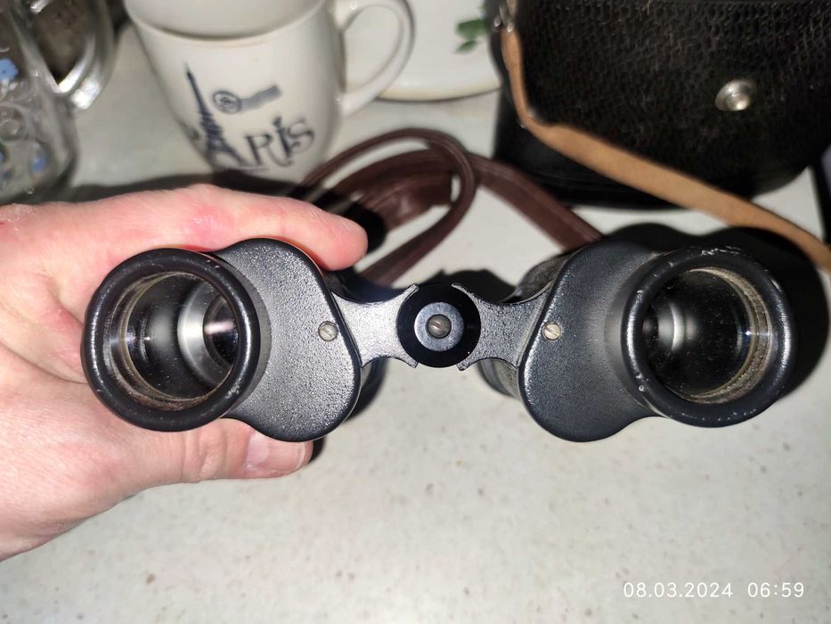 Бинокль советский военный.