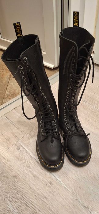 Vand ghete Dr. Martens lungi