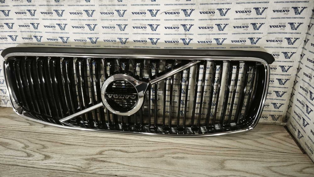Grila Originala OEM Volvo XC90 II 2015 - 2021 31425020 impecabila