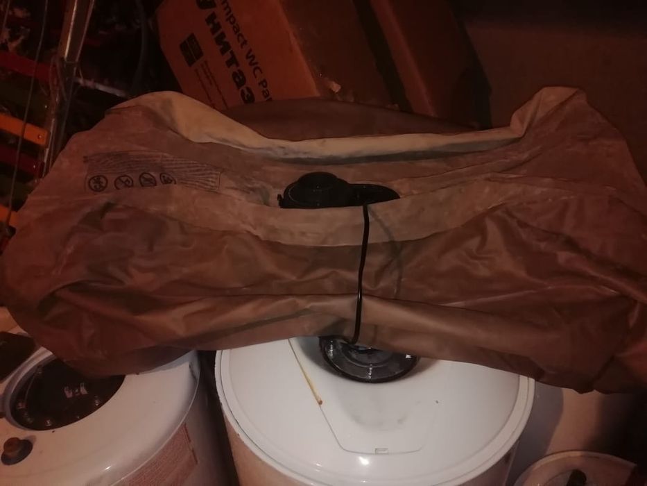 Подушки, матрацы и надувной, одеяла, пледы.