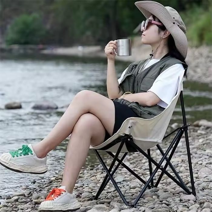 Практичный и удобный набор стол и стуля для пикника.4 стул 1 стол