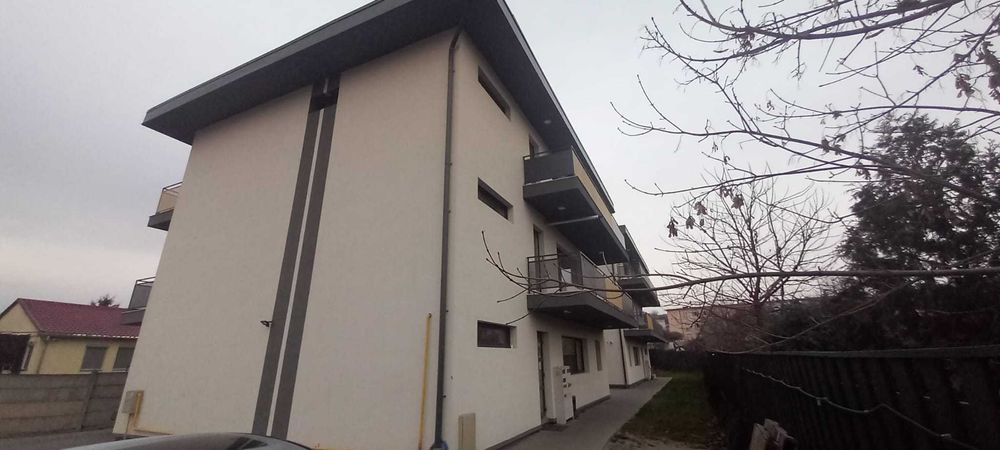 De inchiriat apartament nemobilat pt birou sau locuit Coposu 18A 90mp