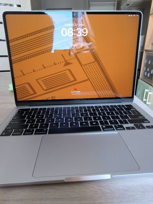 MacBook Air M2 (13,6)