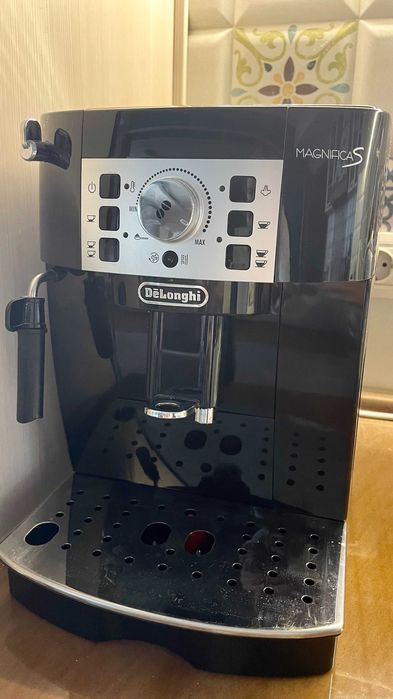 Кафеавтомат DeLonghi Magnifica S, 15 bar, 1450 W