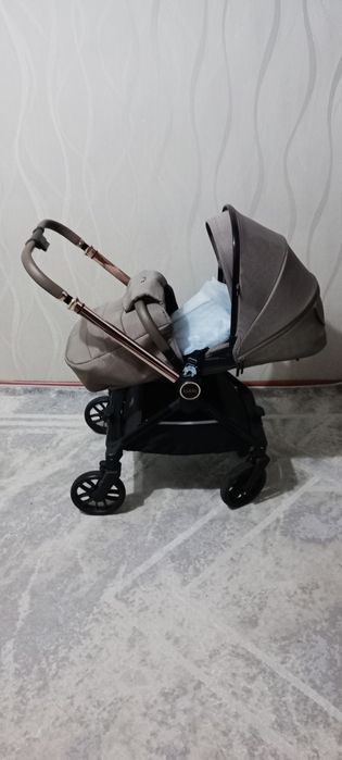 Продается Коляска Kidilo почти новый