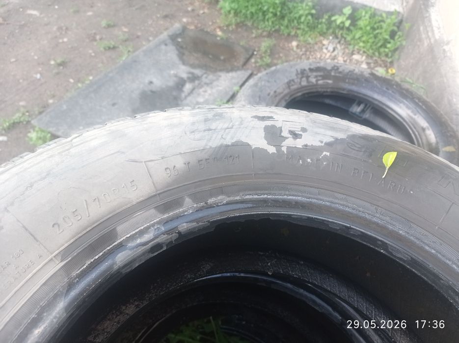 Продам шины 2зимних 4летнии, размеры 15