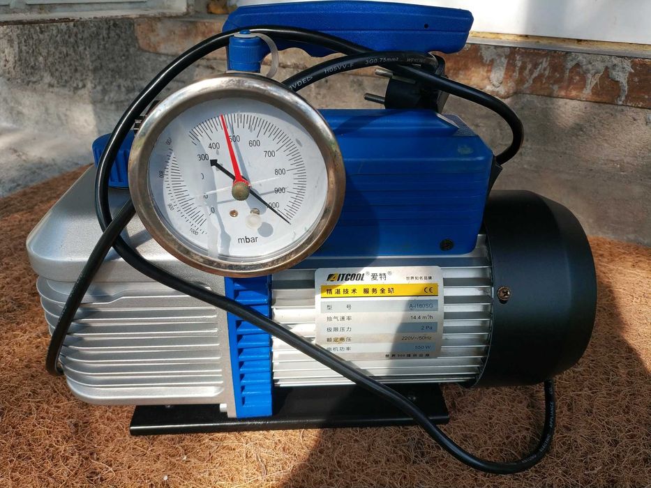 Насос вакуумный новый