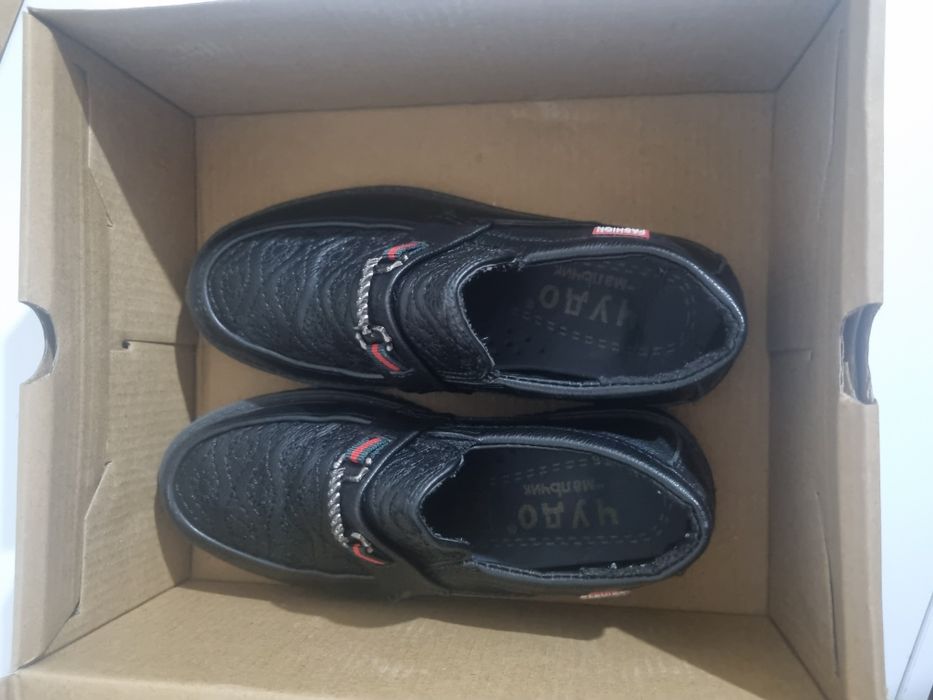 Продаю детский обувь