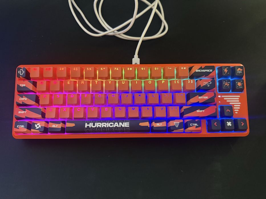 Vând tastatură QwertyKey Hurricane