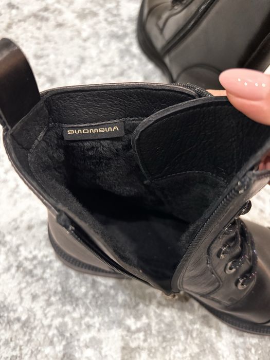 Кожаные новые демисезонные сапоги