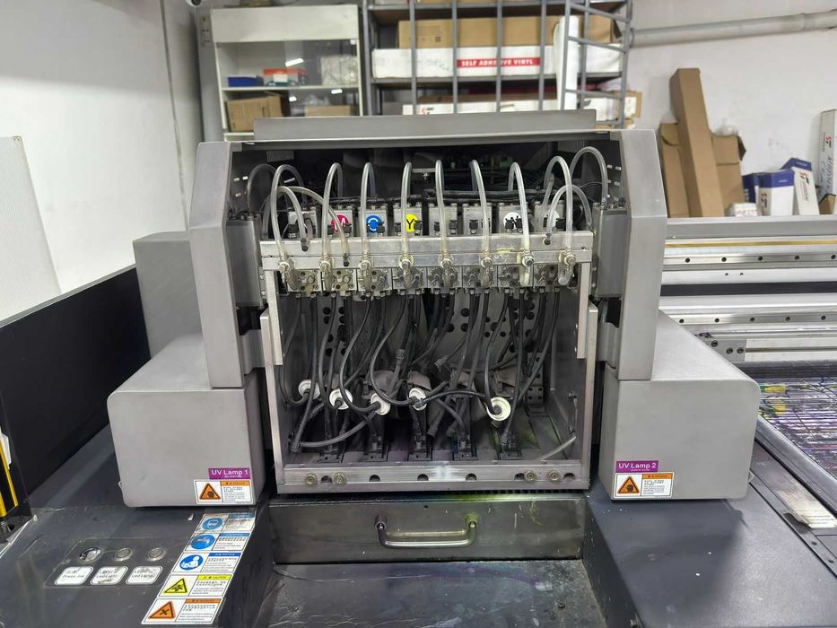 Широкоформатный гибридный УФ принтер Flora XTRA2000HUV