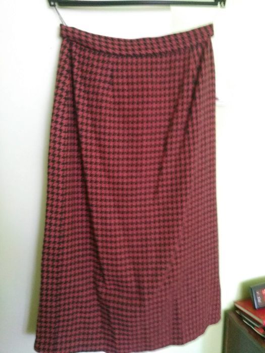 Accesorii ,Fuste stofa  groase și mai subțiri, preturi atractive