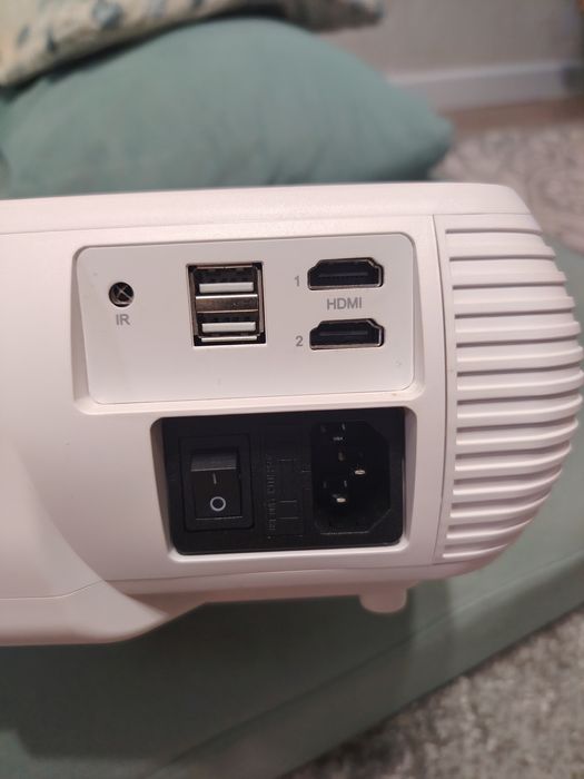 Проектор работает отлично