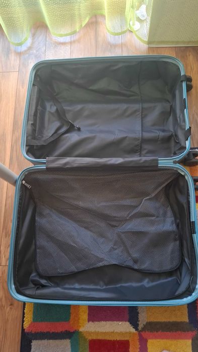 Куфар среден размер