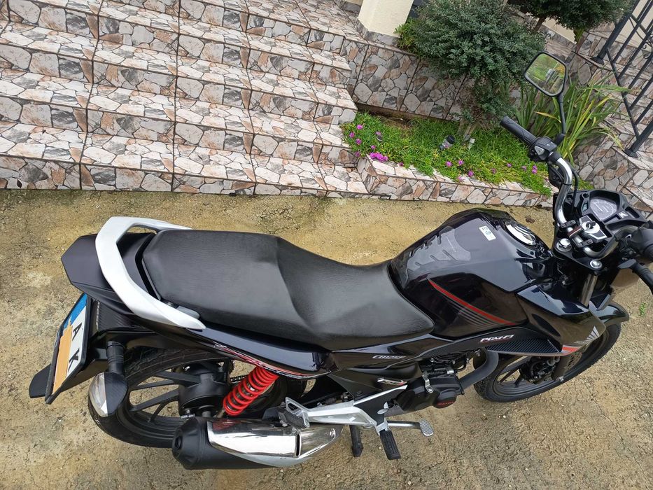 Продавам Honda CB125 F