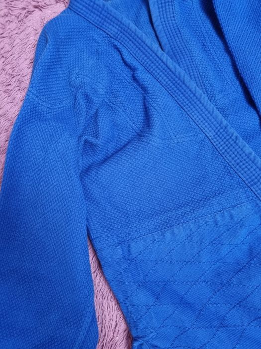 Кимоно в хорошем состоянии.