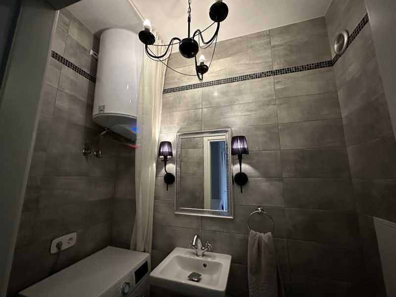 Дава се под наем Тристаен апартамент в София, Витоша - 123 кв.м за 1296.42 € - Снимка #8
