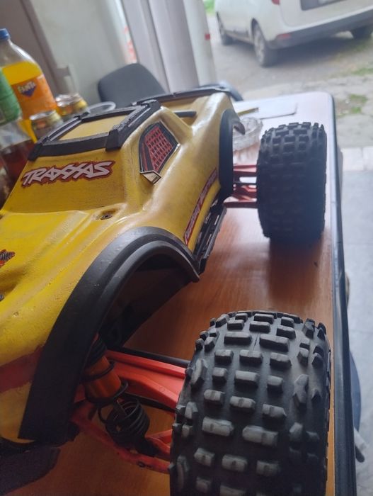 Traxxas maxx,RC,рц