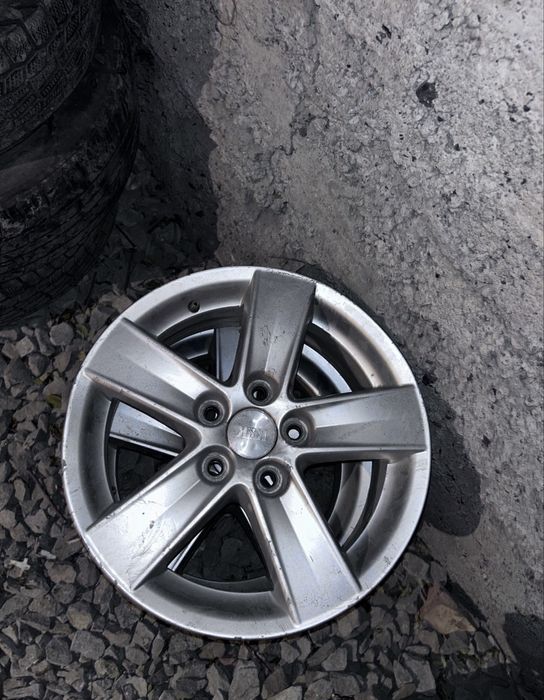 Диск на 16 5х114.3