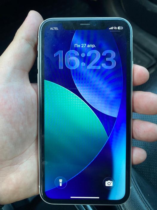 Iphone 11  белый