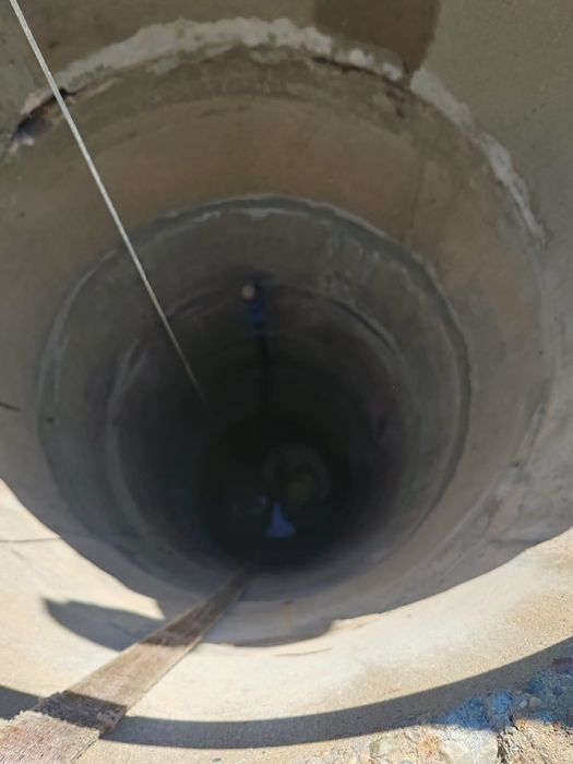 Curatare fantana adancesc