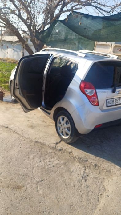 Спарк продам год 2015