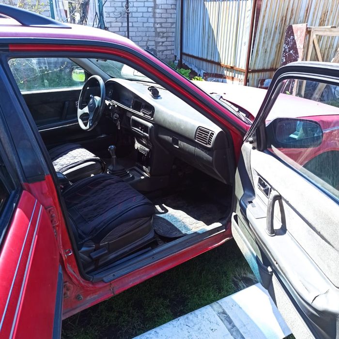 Продам. Mazda 626