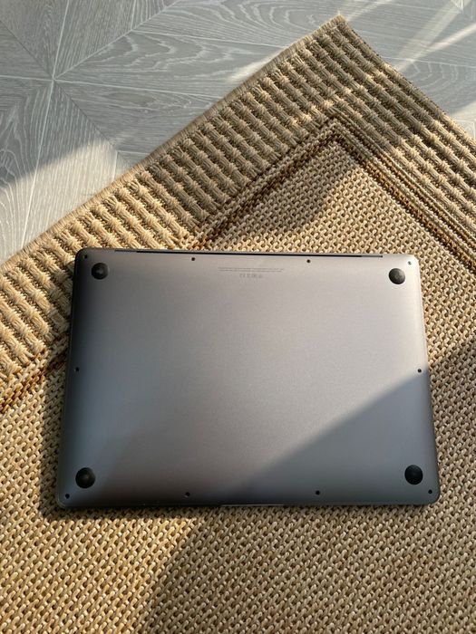 Macbook air 13, 2020, 256/8