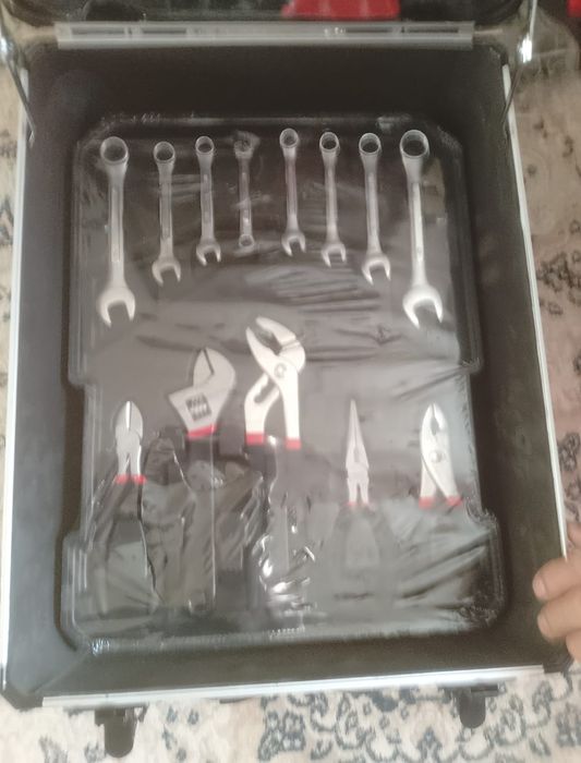 Продам набор инструментов