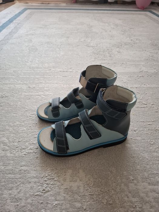 Продам ортопедические сандали