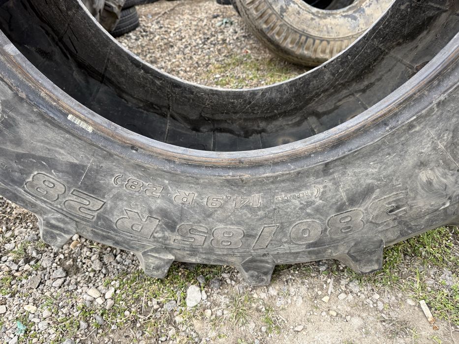 380/85r28 pirelli