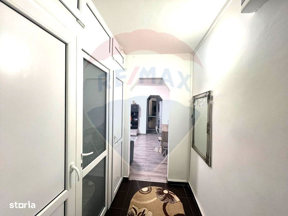Apartament cu 2 camere semidecomandate de vânzare în zona Republicii
