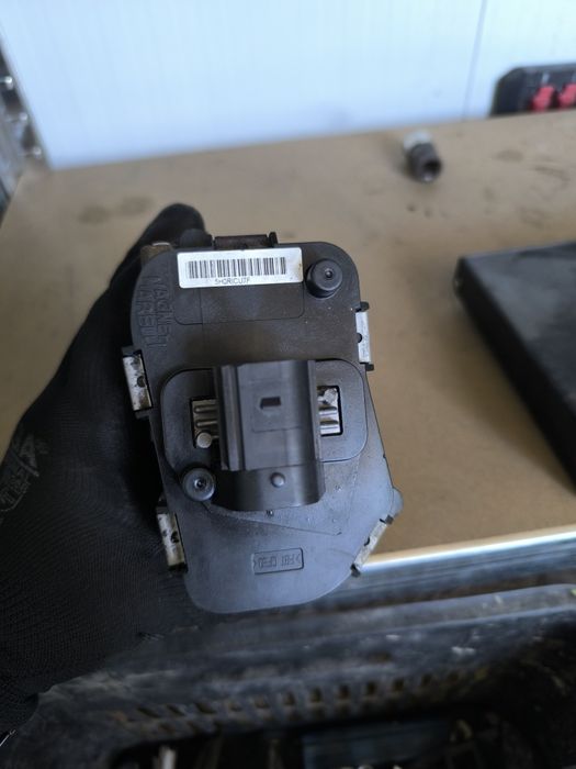 Дросел клапа Opel Zafira B 1.9 150к.с.