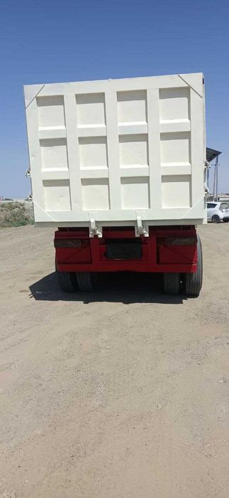 HOWO ТЯГАЧ заводской газ с прицепом  грузоплдъёмность 60 тонна