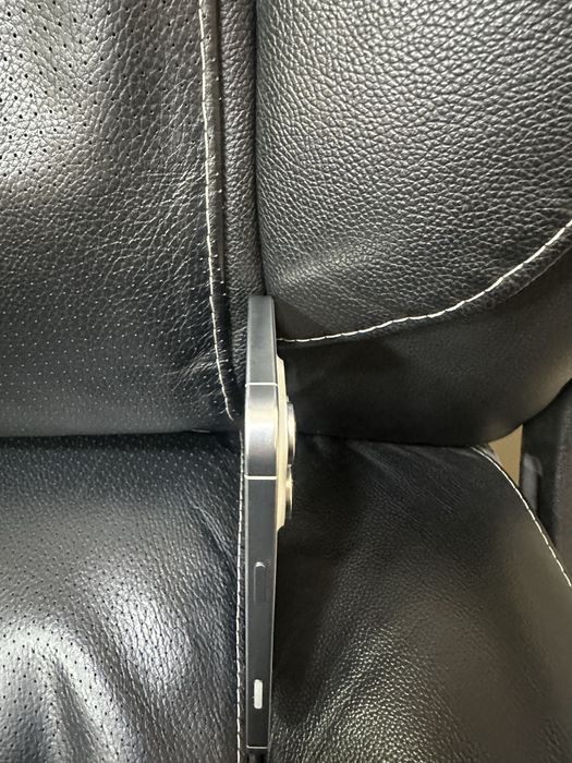 iPhone 16 pro max 1Терабайт