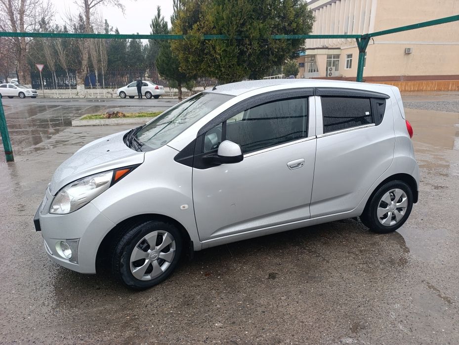 Спарк 2-позит в хорошем состоянии