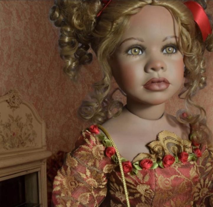 Papusa de Colectie cu Certificat autenticitate