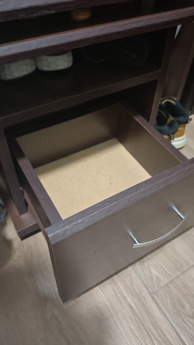 Noptiere foarte puțin folosite