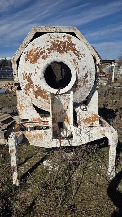 Бетонобъркачка с обем 0,5м3