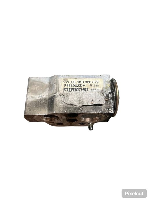 Supapa Ralanti (Regulator) Volkswagen Golf Vi 5K1 2008 - 2013 Vag 1K08