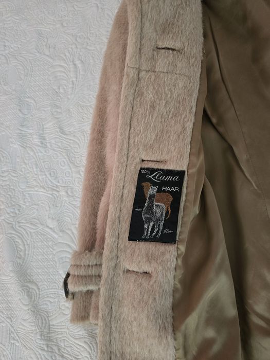 Palton scurt din lana de lama naturala marime S